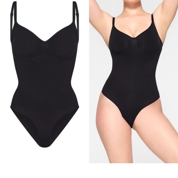 SKIMS Other - SKIMS Black Adjustable Straps Sculpting Seamless Thong Bodysuit Size S-M - NWOB